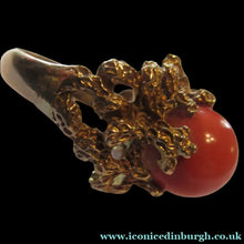 Load image into Gallery viewer, 1960s 18ct Gold &amp; Natural Coral Cocktail Ring UK Size P
