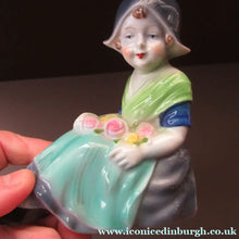 Load image into Gallery viewer, Vintage 1930s / 1940s Ceramic DUTCH Boy and Girl Pair of Bookends
