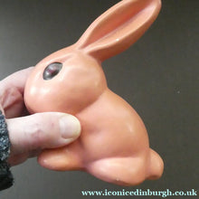 Load image into Gallery viewer, Vintage 1940s SYLVAC STYLE Bubblegum Pink Snub Nose Bunny Rabbit. 5 inches - British Ceramics
