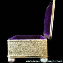 Load image into Gallery viewer,  1950s P&amp;O CRUISE SHIP SOUVENIR Trinket Box.
