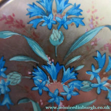 Load image into Gallery viewer, 1950s Powder Compact with Blue Flowers
