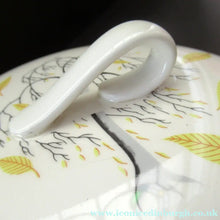 Load image into Gallery viewer, 1950s Johnson Brothers Autumn Leaves Lidded serving Dish
