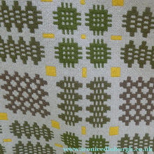Load image into Gallery viewer, Vintage 1960s / 1970s Welsh Wool Blanket. Excellent Condition with No Damages
