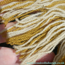 Load image into Gallery viewer, Vintage 1960s / 1970s Welsh Wool Blanket. Excellent Condition with No Damages
