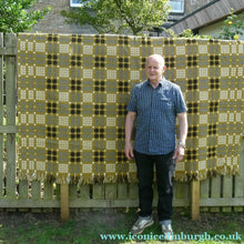 Load image into Gallery viewer, Vintage 1960s / 1970s Welsh Wool Blanket. Excellent Condition with No Damages
