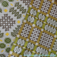 Load image into Gallery viewer, Vintage 1960s / 1970s Welsh Wool Blanket. Excellent Condition with No Damages
