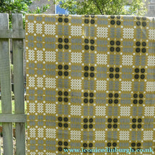 Load image into Gallery viewer, Vintage 1960s / 1970s Welsh Wool Blanket. Excellent Condition with No Damages
