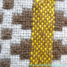 Load image into Gallery viewer, Vintage 1960s / 1970s Welsh Wool Blanket. Excellent Condition with No Damages
