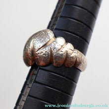 Load image into Gallery viewer, Vintage 1970s Chunky Silver Brutalist Signet Ring.  Size Q
