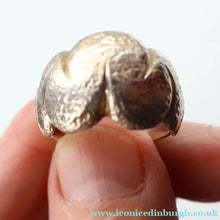 Load image into Gallery viewer, Vintage 1970s Chunky Silver Brutalist Signet Ring.  Size Q
