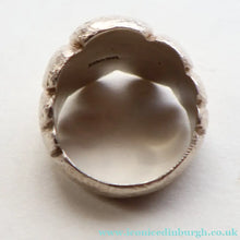 Load image into Gallery viewer, Vintage 1970s Chunky Silver Brutalist Signet Ring.  Size Q
