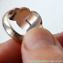 Load image into Gallery viewer, Vintage 1970s Chunky Silver Brutalist Signet Ring.  Size Q
