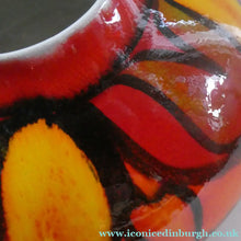 Load image into Gallery viewer, 1970s POOLE DELHIS Onion Vase (Shape 32). 7 1/2 inches diameter
