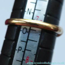 Load image into Gallery viewer, Vintage 9 CT Gold Ring Set With Oval Lapis Lazuli Polished Stone. Size N 1/2
