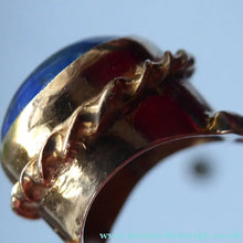 Load image into Gallery viewer, Vintage 9ct gold ring with lapis lazuli Stone
