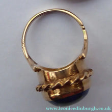 Load image into Gallery viewer, Vintage 9ct gold ring with lapis lazuli Stone
