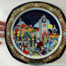 Load image into Gallery viewer,  BJORN WIINBLAD Large Porcelain Wall Plate. CHRISTMAS 1988 Rosenthal Studio-Line. 11 INCHES Media 1 of 14
