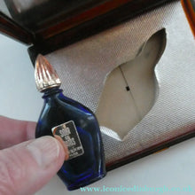 Load image into Gallery viewer, Vintage Bourjois "Evening In Paris" Mini Perfume Bottle In Mirrored Vanity Case / Card Case
