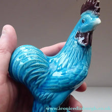 Load image into Gallery viewer, Vintage Chinese Export Blue Roosters. Pair
