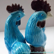 Load image into Gallery viewer, Vintage Chinese Export Blue Roosters. Pair
