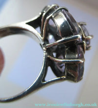 Load image into Gallery viewer, Vintage 925 Solid Silver Ring Flower Head with Amethyst Crystals UK Size O
