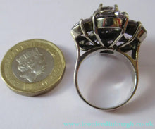 Load image into Gallery viewer, Vintage 925 Solid Silver Ring Flower Head with Amethyst Crystals UK Size O
