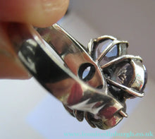 Load image into Gallery viewer, Vintage 925 Solid Silver Ring Flower Head with Amethyst Crystals UK Size O
