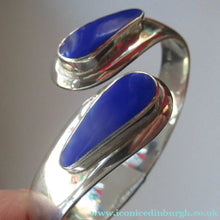 Load image into Gallery viewer, Vintage 925 Sterling Silver Bracelet with Lapis Lazuli Inset Decorations
