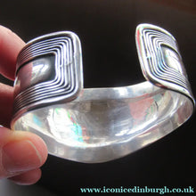 Load image into Gallery viewer, Vintage 925 Silver Cuff Bracelet with Onyx Cabochon Mexican
