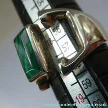 Load image into Gallery viewer, Vintage Unusual Shape MEXICAN SILVER Ring with Inset Oblong Green Malachite Stone

