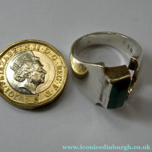 Load image into Gallery viewer, Vintage Unusual Shape MEXICAN SILVER Ring with Inset Oblong Green Malachite Stone
