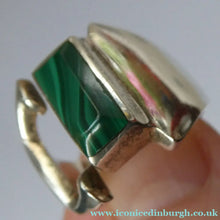 Load image into Gallery viewer, Vintage Unusual Shape MEXICAN SILVER Ring with Inset Oblong Green Malachite Stone
