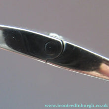 Load image into Gallery viewer, Vintage Mexican Taxco 925 Sterling Silver Bracelet or Hinged Bangle

