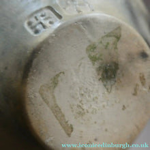 Load image into Gallery viewer, Vintage NEW ZEALAND Studio Pottery Pot by Steve James of Ashburton
