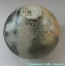 Load image into Gallery viewer, Vintage NEW ZEALAND Studio Pottery Pot by Steve James of Ashburton
