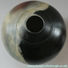 Load image into Gallery viewer, Vintage NEW ZEALAND Studio Pottery Pot by Steve James of Ashburton
