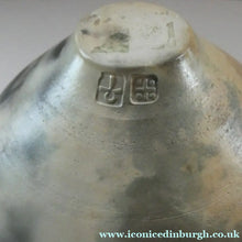 Load image into Gallery viewer, Vintage NEW ZEALAND Studio Pottery Pot by Steve James of Ashburton
