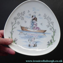 Load image into Gallery viewer, Vintage ROSENTHAL Large Dish. The Lovers by Peynet. Two Sweethearts Cuddle in a Rowing Boat on a Pond
