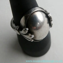 Load image into Gallery viewer, Stylish GEORG JENSEN Sterling Silver Ring by Oscar Gundlach-Pedersen. No. 51
