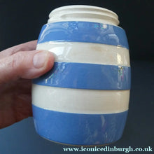 Load image into Gallery viewer, Vintage TG Green CORNISHWARE Flour Shaker Pot. Green Shield Mark
