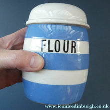 Load image into Gallery viewer, Vintage TG Green CORNISHWARE Flour Shaker Pot. Green Shield Mark
