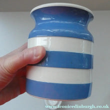 Load image into Gallery viewer, Vintage TG Green CORNISHWARE Lidded Storage Jar for CURRANTS: 5 Inches in Height. Black Shield Mark

