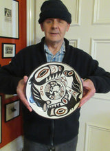 Load image into Gallery viewer, 1970s David Lambert Raven Inside Killer Whales Decorative Plate. Vancouver Canada
