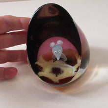 Load image into Gallery viewer, Early Caithness Glass Paperweight Little Mouse
