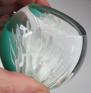 Scottish Paperweight Caithness Glass White Aster 1999