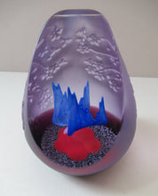 Load image into Gallery viewer, Rare 1999 Caithness Paperweight One Fine Day. Small Limited Edition

