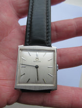 Load image into Gallery viewer, Vintage Square Face Milus Manual Wind Wrist Watch 1970s
