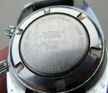 Load image into Gallery viewer, 1970s Vintage Space Age Memostar Wristwatch with blue face
