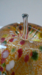 Isle of Wight Vintage Apple Paperweight. Golden Delicious