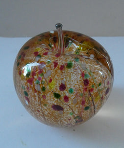 Isle of Wight Vintage Apple Paperweight. Golden Delicious